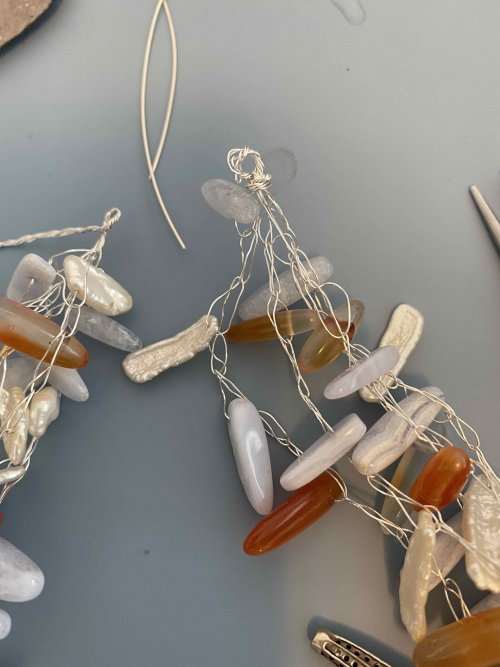 Lori Cranson's Fire and Ice Crocheted Necklace - , Contemporary Wire Jewelry, Crocheting, Make a loop